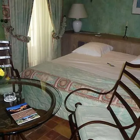 Chateau De Pizay 4*