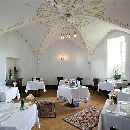 Chateau De Pizay 4*