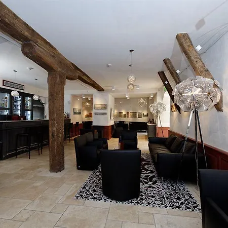Chateau De Pizay Hotel Belleville-sur-Saône