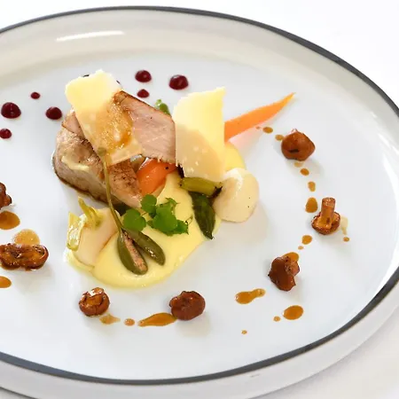 Hotel Chateau De Pizay 4*