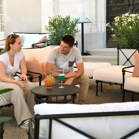 Chateau De Pizay Отель 4*