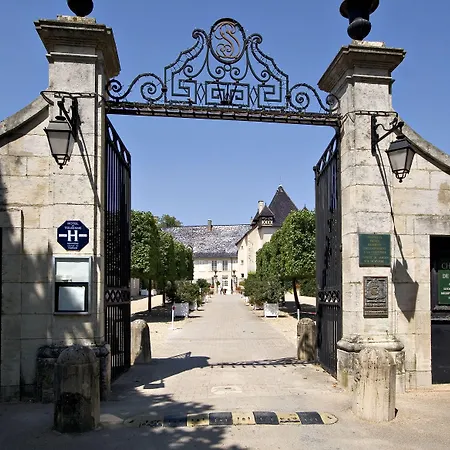 Chateau De Pizay Бельвиль-сюр-Саон