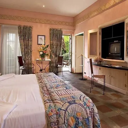 Hotel Chateau De Pizay Belleville-sur-Saône