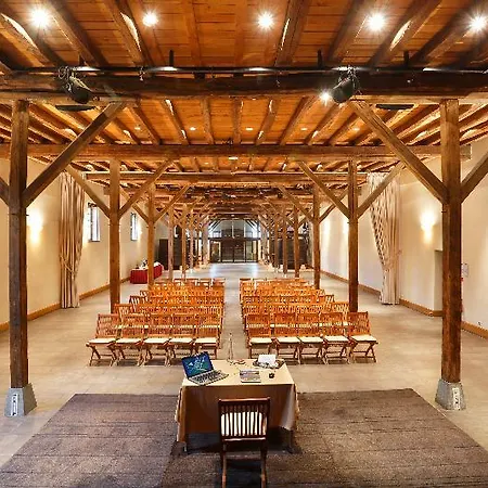 Hotel Chateau De Pizay